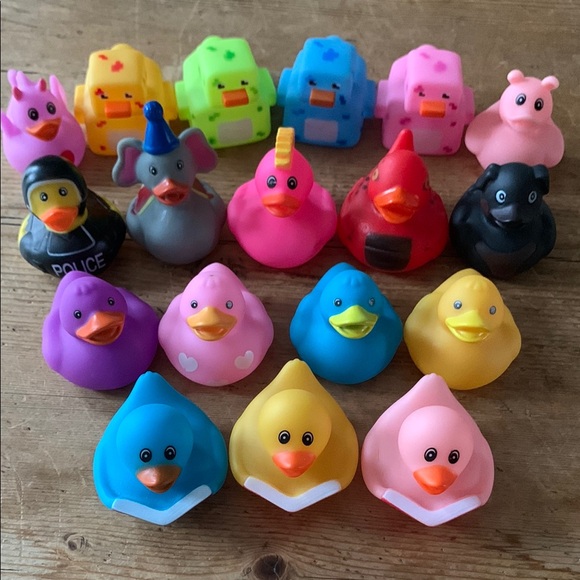 Brand new!! Rubber Duckie Set of 18 includes Jeep “you’ve been ducked” tags - Picture 1 of 5